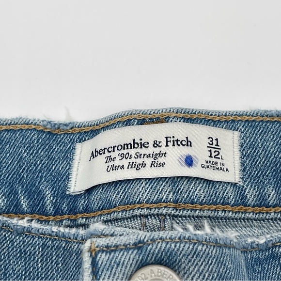 Abercrombie & Fitch The 90s Straight Ultra High Rise Women’s 31/12L Distressed - Picture 9 of 15